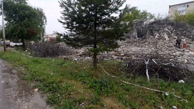 г. Лысьва / Снос дома на ул. Мира, 55 / 04.07.2021 г. смотреть онлайн