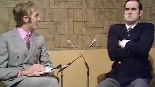 Monty Python - inteligencja pilkarza PL смотреть онлайн