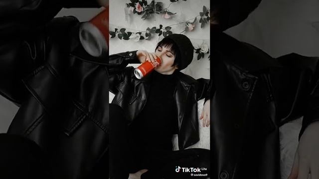 Косплейи Елены Завидовы@ElenaZavidova#ИГРА#ЗАЙЧИК#ХОРРОР#ПОДПИШИТЕСЬ НА МЕНЯ Леночка заметь смотреть онлайн