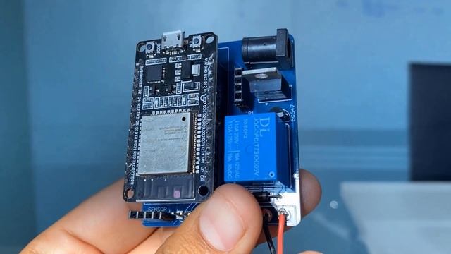 IoT Based PM2.5 Monitoring with Automatic Air Freshener System || ESP32 PMS5003 Web Server смотреть онлайн