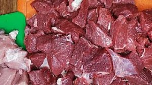 Домашний  мясной  фарш и  дальнейшая его фасовка для хранения.