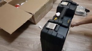 Видео-распаковочка нейлера DeWalt DWFP71917