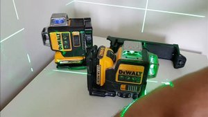 Лазерен нивелир Dewalt 360 зелен
