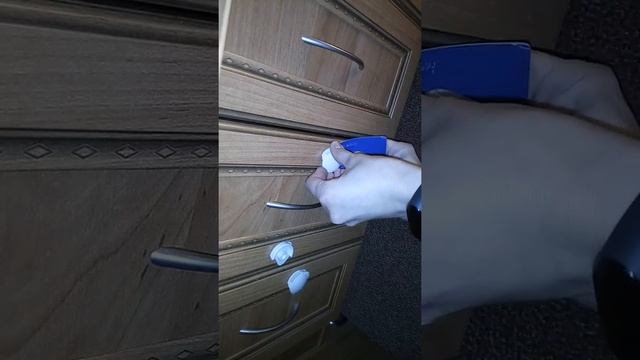 Как отклеить двусторонний скотч и защиту от детей. смотреть онлайн