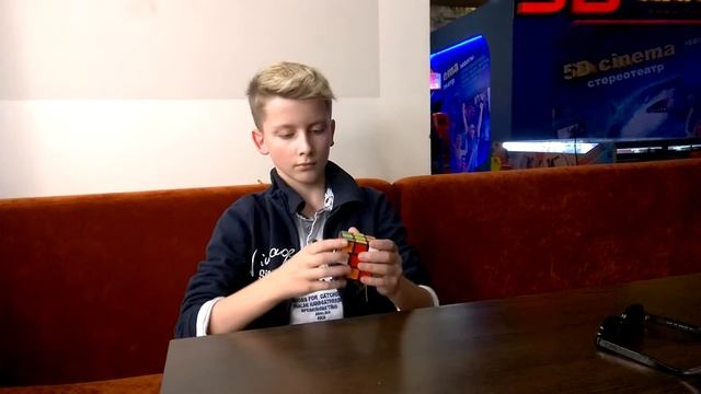 Илья Волков Сборка кубика Рубика, 2014 смотреть онлайн