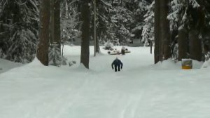 Подъем на лыжах классикой. Суперская техника! Алешка пашет!