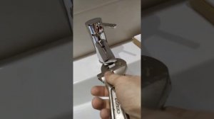 После отключения воды из крана ничего не течёт