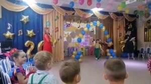 Стиляги выпускаются из садика