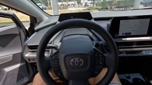 Новый Toyota Prius 2023 от $29K. Полный обзор Тойота Приус