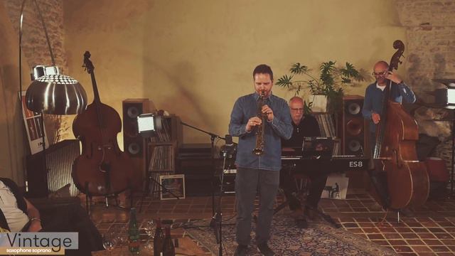 Banc d'essai des saxophones soprano Advences смотреть онлайн