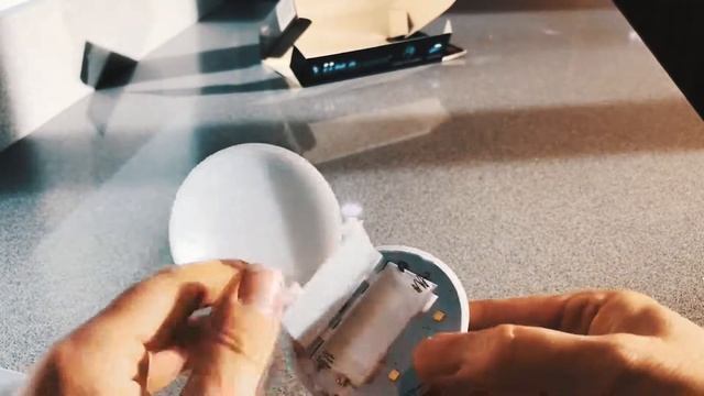 LIGHT TOUCH - Автоматический мини-светильник смотреть онлайн