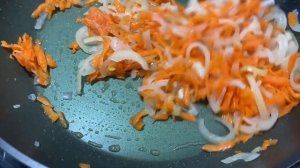 Тушеная капуста с свиными рёбрышками ? Очень вкусно, быстро и не дорого ???