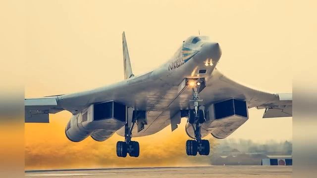 ту 160 форсаж. ту-160 ушел от f-35. ту-160 перехват f-35. ту-160 белый лебедь. ту-160 белый лебедь.