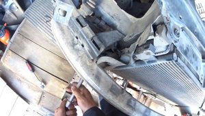 VW Passat B5 VR5 2.3 (AGZ) ЗАМЕНА ремня, роликов, подшипников на ...( детальный отчёт ).mp4