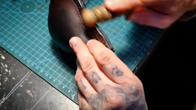 Вощение кожаной фляги смотреть онлайн