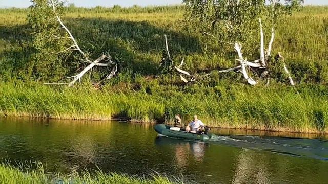 #ЛОДКАСМОТоРОМ)! ЛЕТНИМ ВЕЧЕРКОМ, НА РЕКЕ🏊♀️🛶🌞