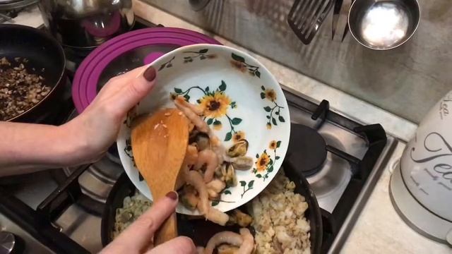 Наш Завтрак / Рис по Тайски / Тушёные Овощи и Грибы с начинкой смотрите на ютуб. смотреть онлайн