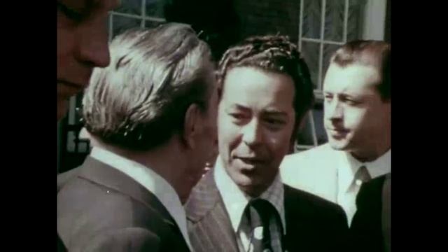 Анекдот про Брежнева на Пасху смотреть онлайн