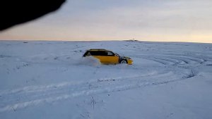 Subaru Legacy. Зима. Поле.