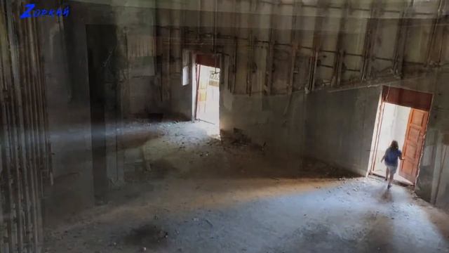 Заброшенный театр в Гагре(Абхазия): Полная разруха некогда шикарного здания