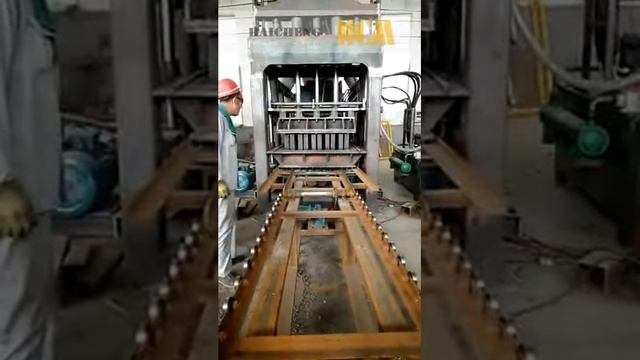 QT12 15 390x190x190 solid block making video