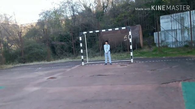 Играем кто последний забьёт пенальти получит 1000 ₽. смотреть онлайн