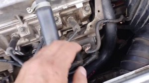 Варианты исполнения и замены верхнего патрубка ОЖ GRANTA 8кл, МКПП