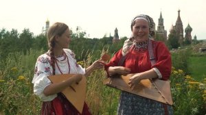 Наигрыш Цыганочка с припевками (гусли, балалайка) | Марина Светомирова и Катя Огонькова