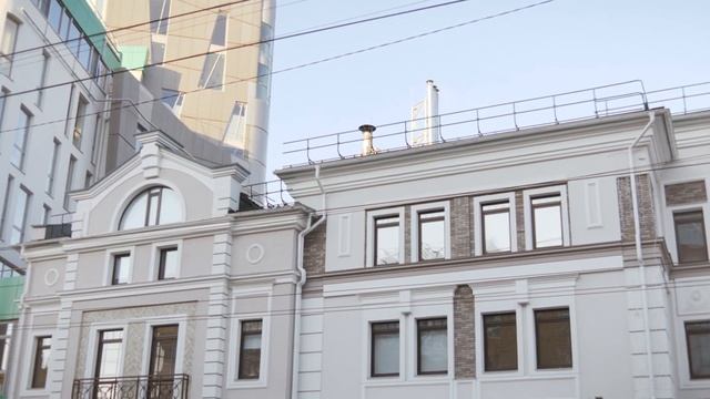 Новогоднее оформление фасада здания