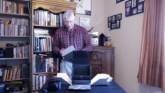 Unboxing an Open Box Leica Q2 and Some Comments смотреть онлайн