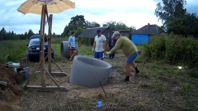 установка колец в колодец руками смотреть онлайн
