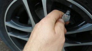 Воруют колпачки с колес. Решение=)