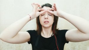 Как убрать морщину на переносице