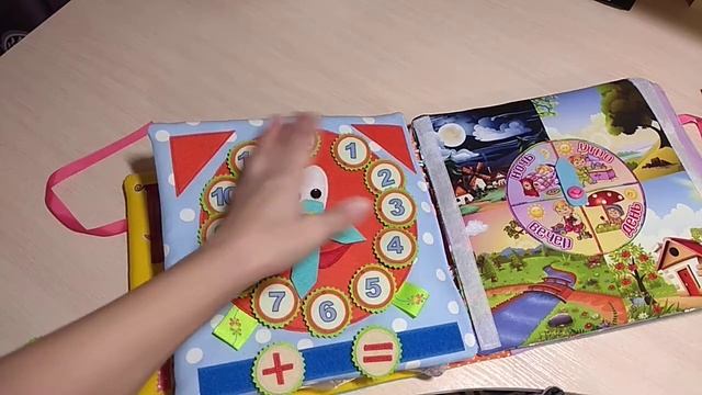 Развивающая мягкая книжечка своими руками для Настеньки