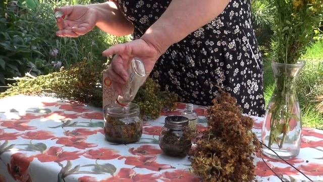 ЗВЕРОБОЙНОЕ МАСЛО || Как приготовить Чем полезно