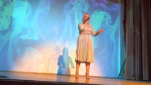 «Я пошла бы за тобой по бездорожью…» Люда Виноградова