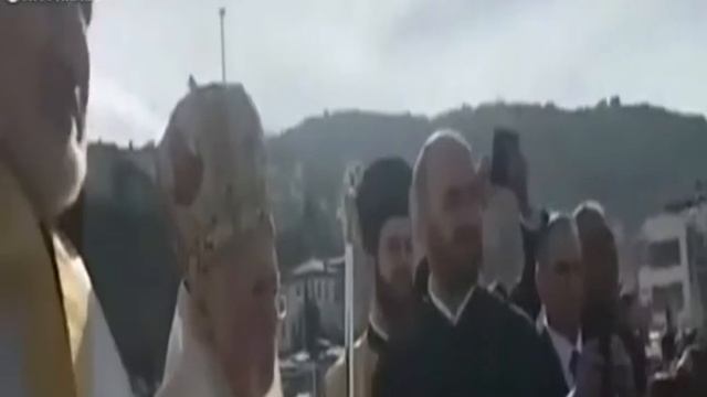 Патриарх прервал чтение молитвы Во время Азана// Хомуши бо шунидани Азон//. смотреть онлайн