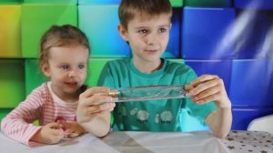 ЭЛЕКТРИЧЕСКАЯ ПАЛОЧКА - проводим ОПЫТЫ ДЛЯ ДЕТЕЙ с электричеством в ДОМАШНИХ условиях