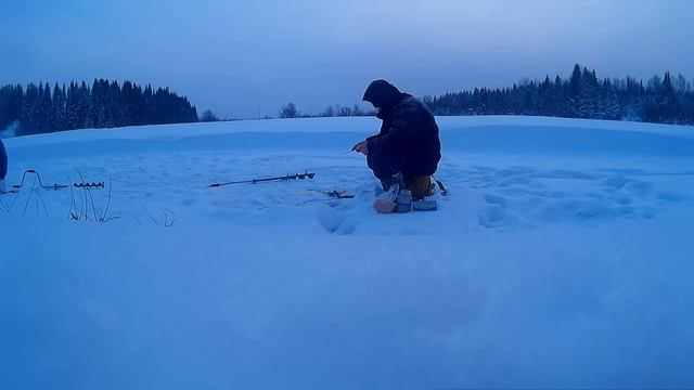 Рыбалка на реке Исток Пермский край 16.01.2016 Второе смотреть онлайн