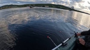 НА ЗИМНЮЮ УДОЧКУ С ЛОДКИ В МОРЕ