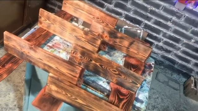 Разобранный поддон ворвался в интерьер в виде полки! УНЕСЁННЫЕ ПОД ВЕРСТАК. смотреть онлайн