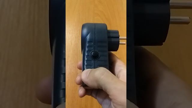 Видеообзор стабилизатора напряжения Sven SF-S1 смотреть онлайн