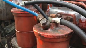 ЛТЗ-155.3_замена воздушного коллектора. Двигатель Д-442-47.