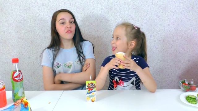 Напитки ПРОТИВ Обычной Еды / Какой КОКОС Вкуснее Челлендж с Едой смотреть онлайн