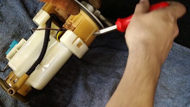 Замена бензонасоса Hyundai accent 3 глохнет при переходе с газа на бензин не заводиться на бензине. смотреть онлайн