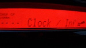 Работа интерфейса кнопок на руле и бортового компьютера на автомобиле Mazda3 2007