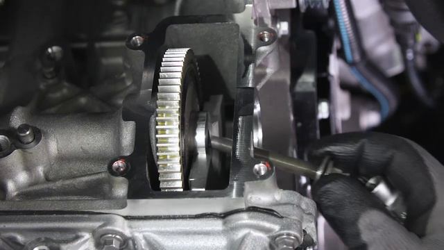 Демонтаж и монтаж противовеса уравновешивающего вала на двигателе Opel B12XHT (LES) смотреть онлайн