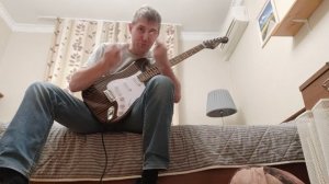 обзор звука китайской реплики Fender Stratocaster зебрано