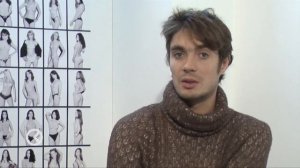 Почему женщины снимаются в обнаженном виде?