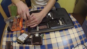 HP dv7 6b02er Как обновить термопасту на ноутбуке, разбираем до винтика!